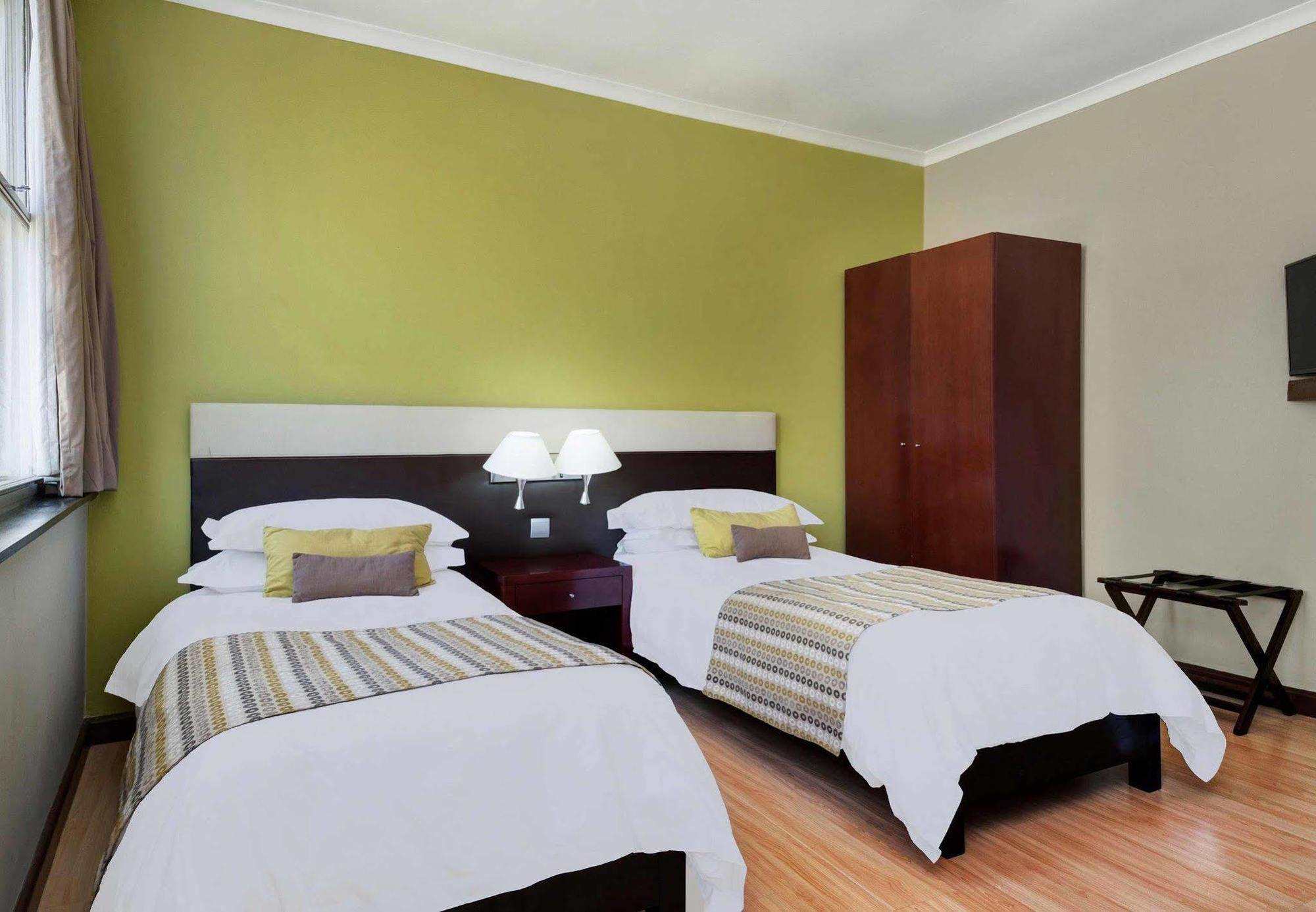 Protea Hotel Lusaka Cairo Road Экстерьер фото