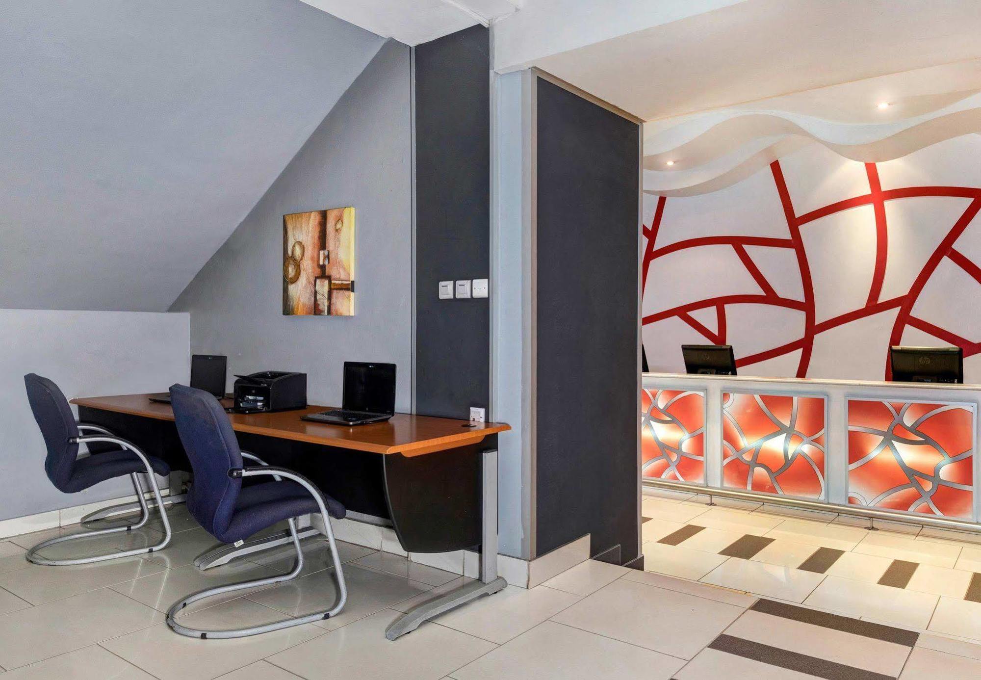 Protea Hotel Lusaka Cairo Road Экстерьер фото